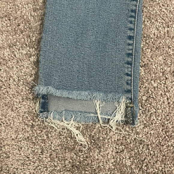 Mavi Ada Mid Rise Distressed Light Blue Wash  Boyfriend Jeans 24X25 - Picture 7 of 8